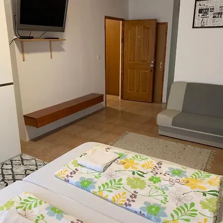 ベッド・アンド・ブレックファスト White House Klagenfurt 2*