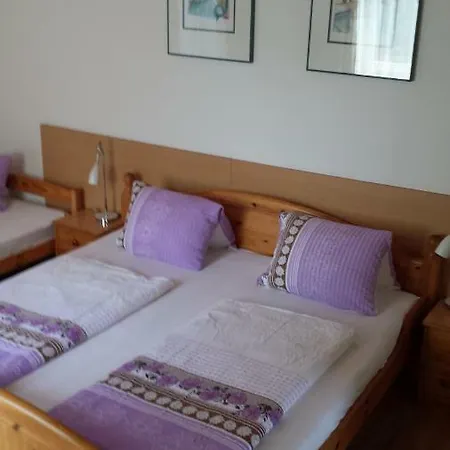 White House Klagenfurt Hotel 2*